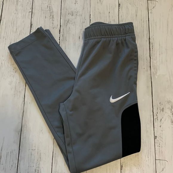 Nike Other - Nike Dri-Fit standard fit Sweatpants SZ Medium